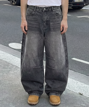 브루니 커브드 데님팬츠 (올브러쉬블랙)