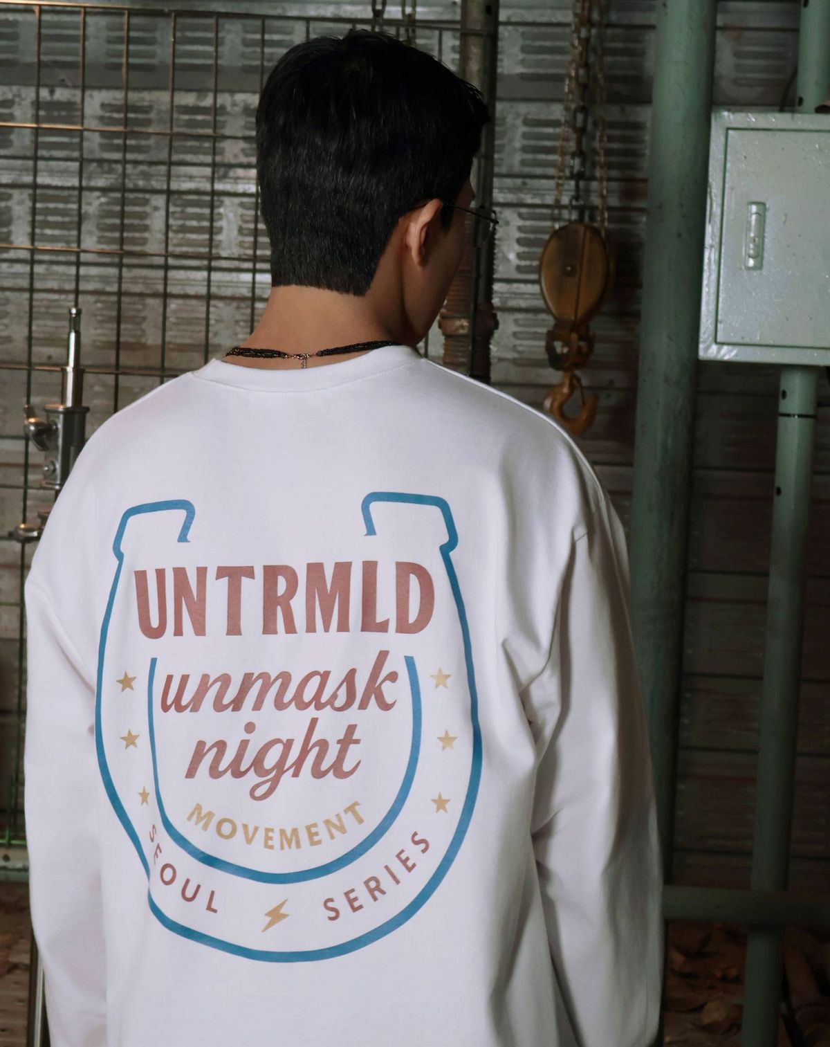 언트레멀드(UNTRAMMELED) HORSESHOE LONG SLEEVE - WHITE
