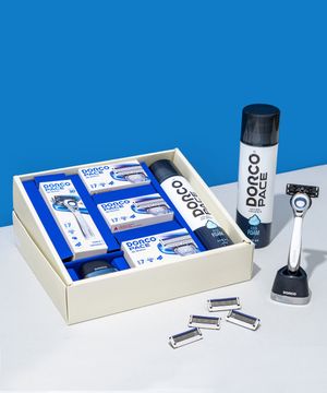 페이스3D모션 아쿠아 7중날 면도풀세트 4호(핸들1+면도날 총12입+폼+스탠드)