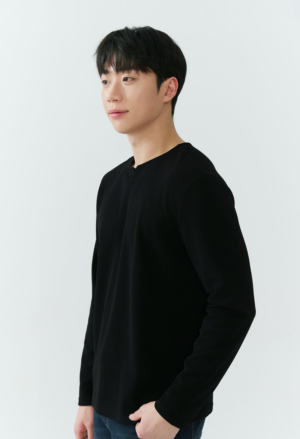 잠뱅이(JAMBANGEE) [26SS] 남성) 변형소재 포인트라벨 넥변형 티셔츠 AQ1WTL202-BK
