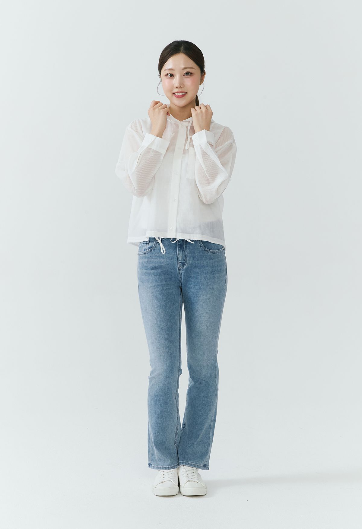 잠뱅이(JAMBANGEE) [26SS] 여성) 라이트 인디고 밴드 나비 체인자수 슬림 부츠컷 NE AQ1DNE160-LB