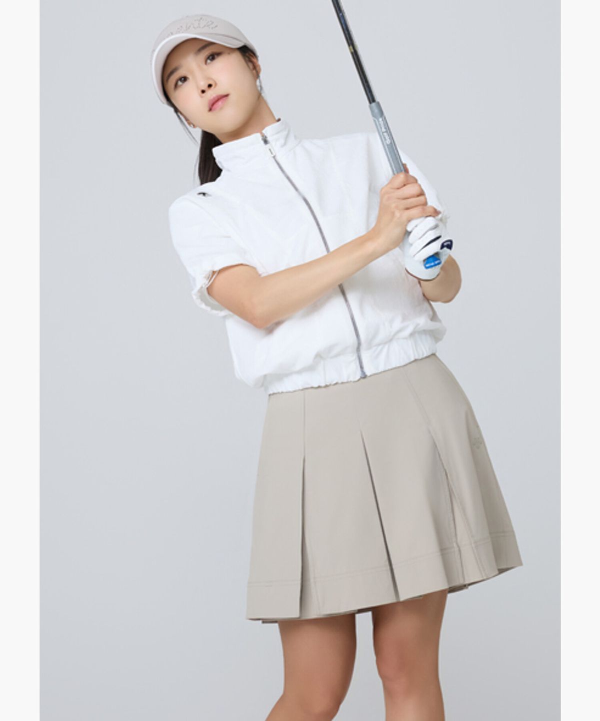 데상트 골프(DESCENTE GOLF) 여성 하이넥 반팔 아노락 점퍼  DR12WFBL34
