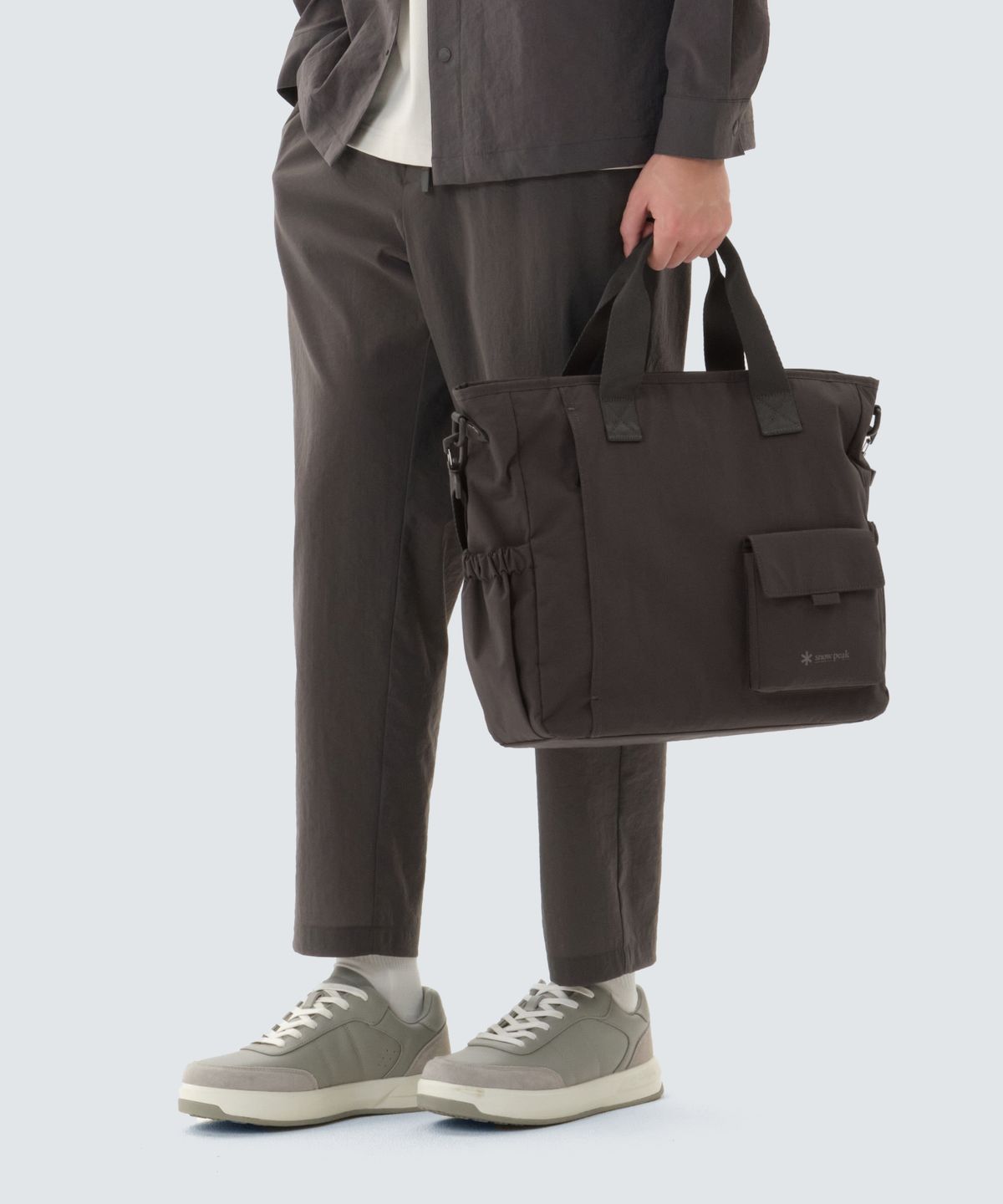 스노우피크 어패럴(SNOWPEAK APPAREL) 듀얼테크 알파 토트백 13L (S26ZUFTB39) Chocolate Khaki