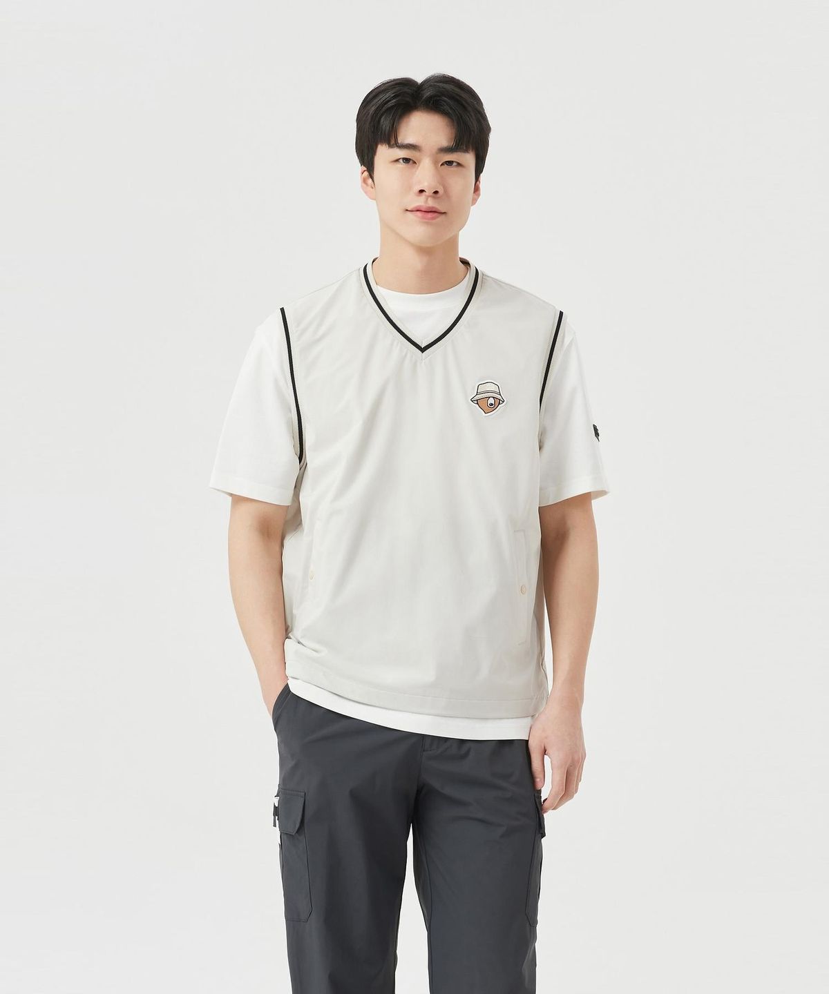 골든베어(GOLDEN BEAR) (M) Woven V-Neck Vest G4VAM26201BEX
