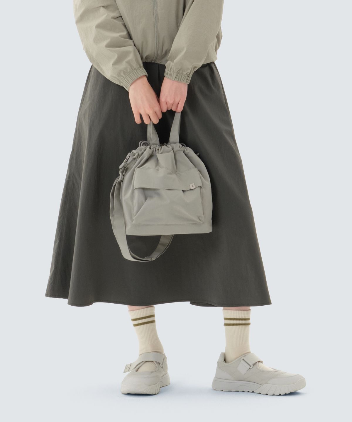 스노우피크 어패럴(SNOWPEAK APPAREL) 캠플 미디움 버킷백 7L (S26ZWCBB12) Fog Gray