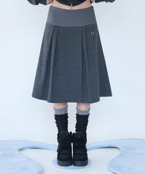 [김단희 PICK] MINI CHECK SWEAT SK CHARCOAL