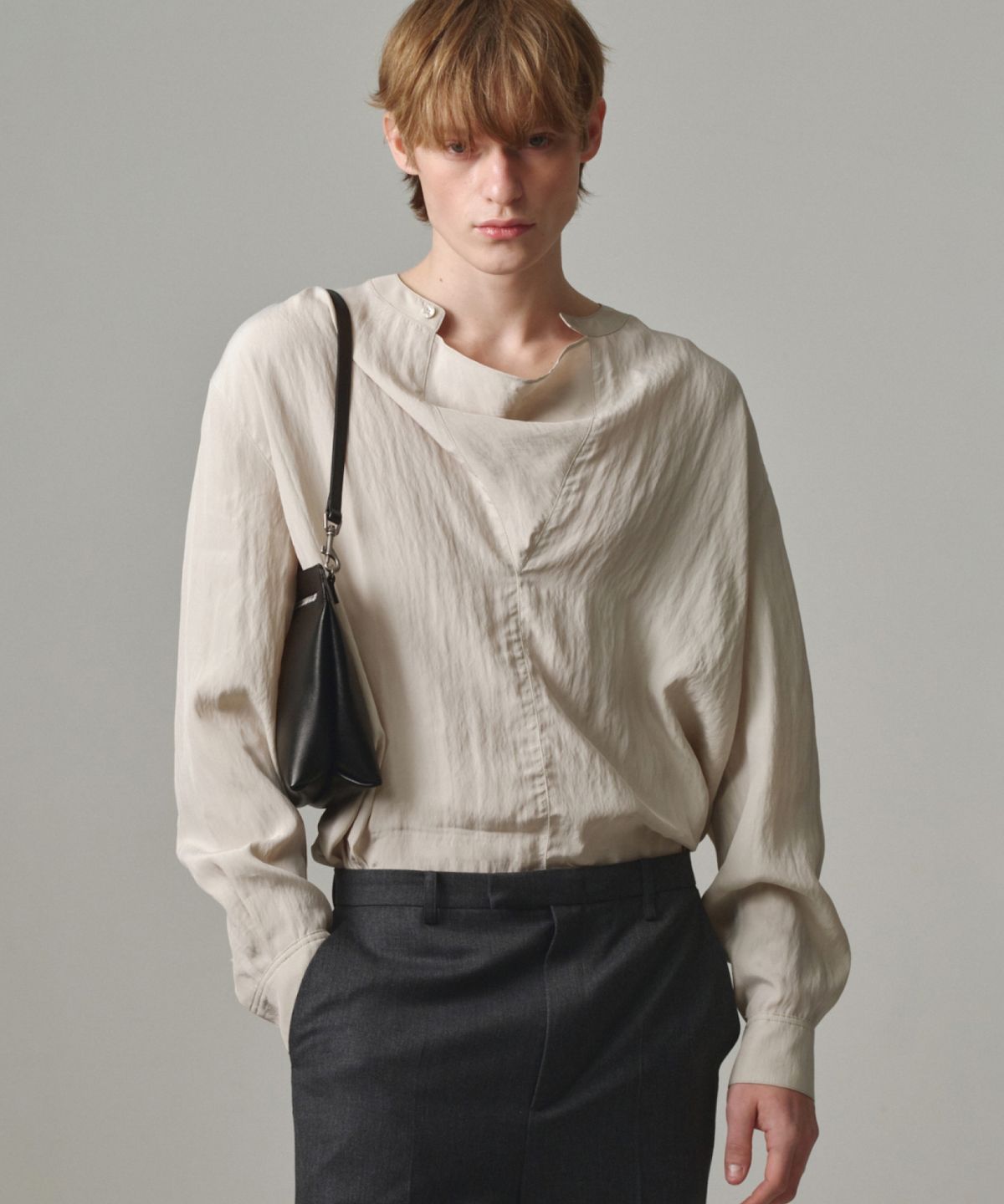 문선(MOONSUN) UNISEX, Silky Panel Cowl Blouse / IVORY