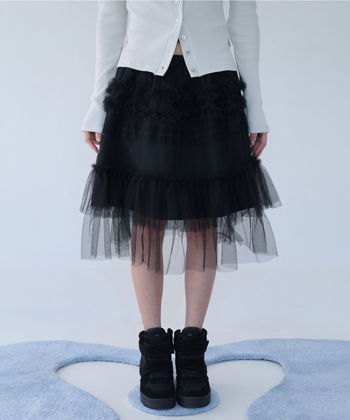 미레코(MIRECO) TULLE FRILL MIDI SKIRT BLACK