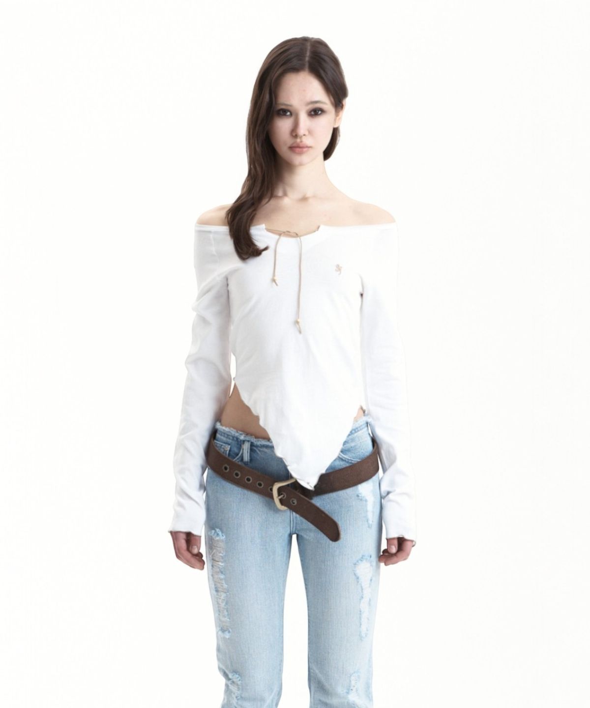 시너진(SYNERJYN) WAVY BOATNECK LONG SLEEVE WHITE