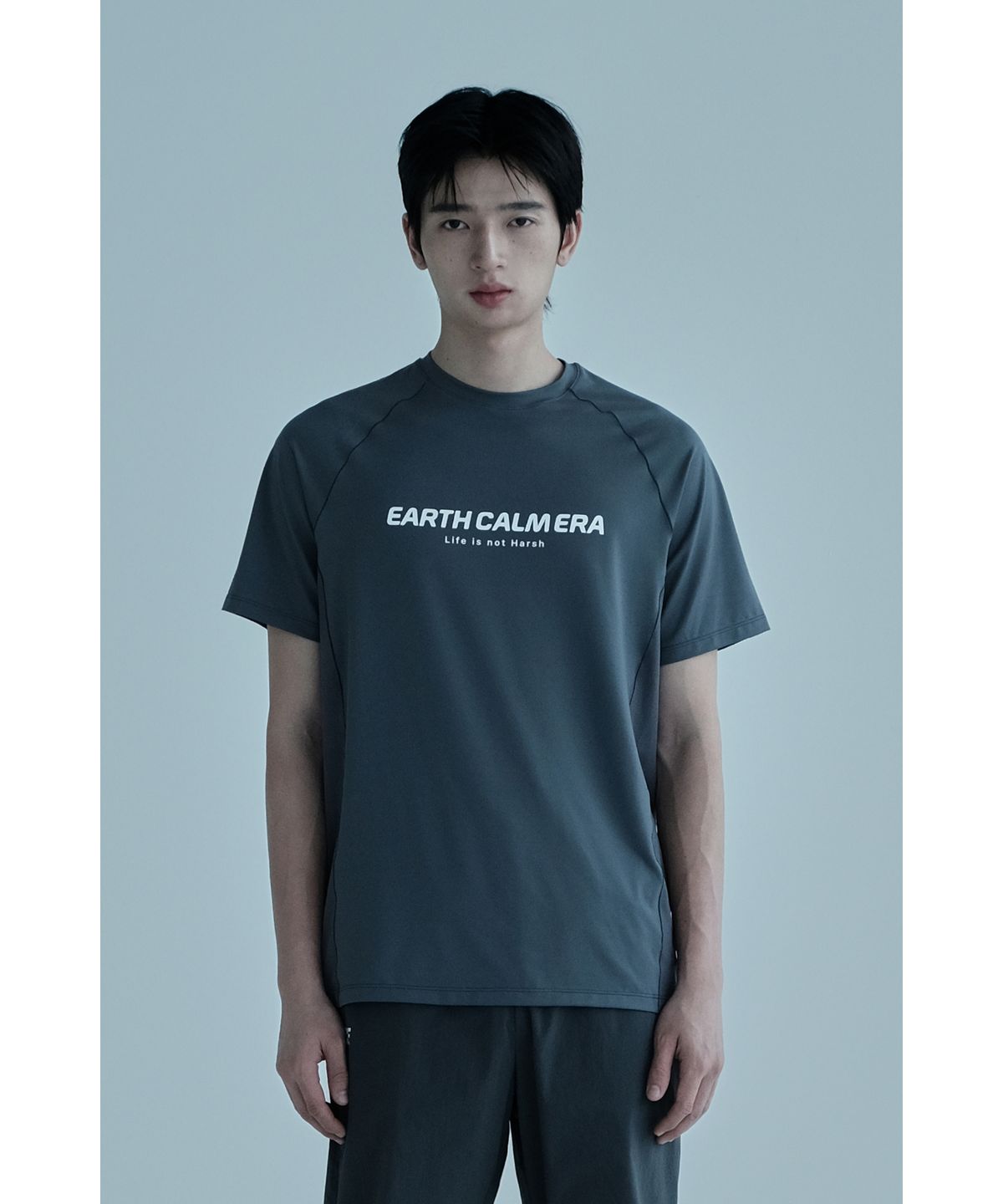 얼스캄에라(EARTH CALM ERA) 벤틸레이션 액티브 숏슬리브_그레이