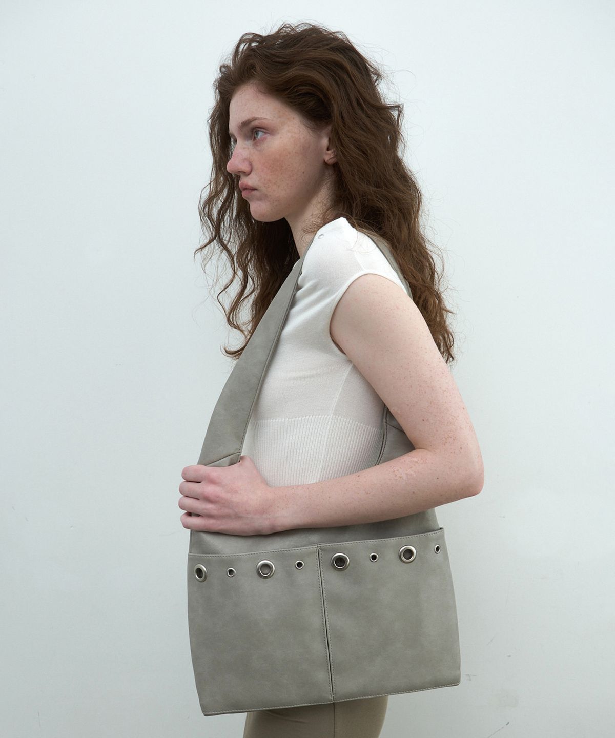 트리마치(TRIMARCH) Vintage Eyelet Shoulder Bag / Gray