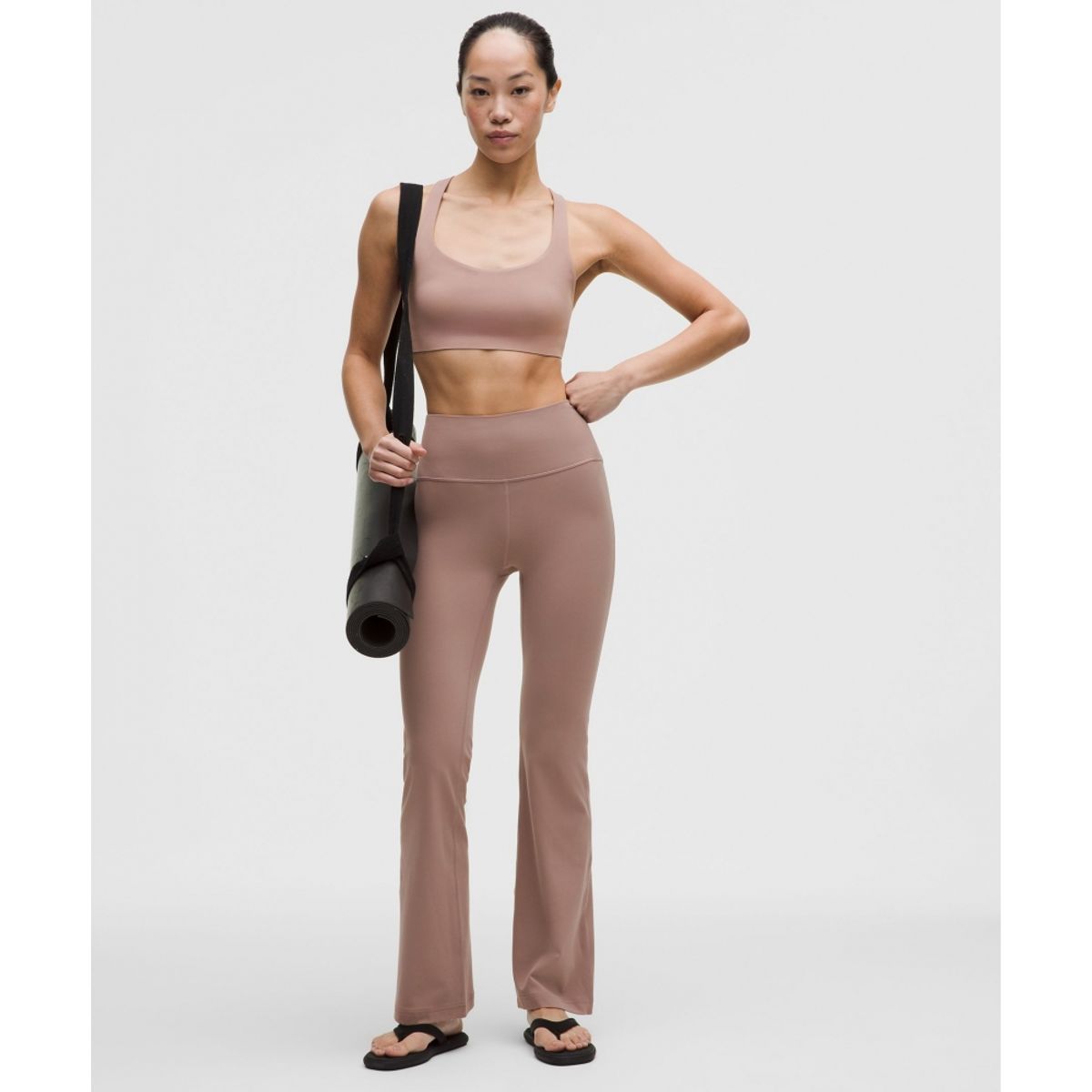 룰루레몬(LULULEMON) 그루브 Nulu 슈퍼 하이라이즈 플레어드 팬츠 30inch *아시아 핏