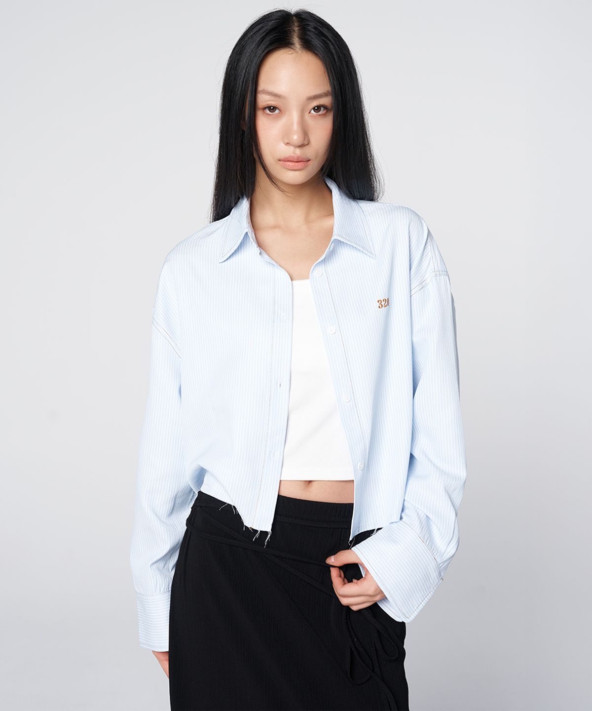 320쇼룸(320SHOWROOM) Contrast Stitch Stripe Cut-Off Short Shirt