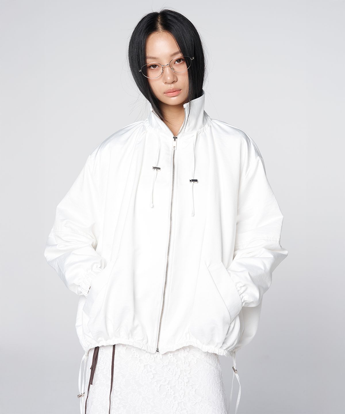 320쇼룸(320SHOWROOM) Glossy Shirring String Jacket White