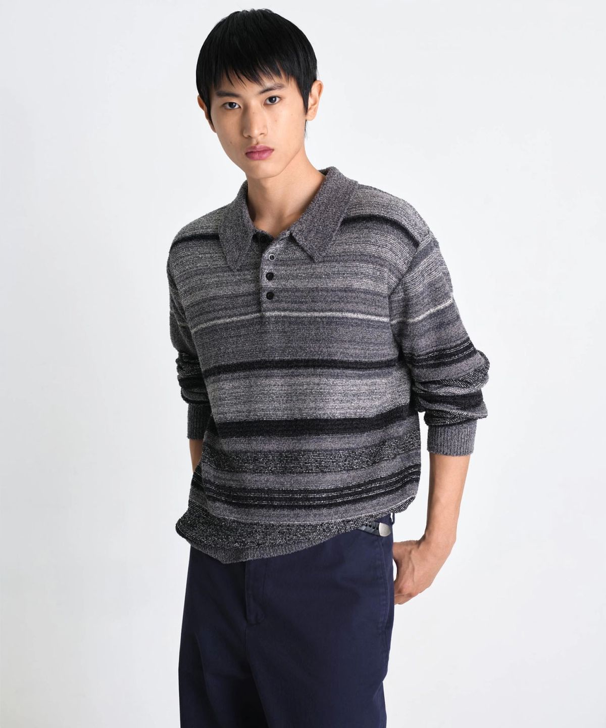 라벨아카이브(LABELARCHIVE) Patoe stripe collar knit mono black