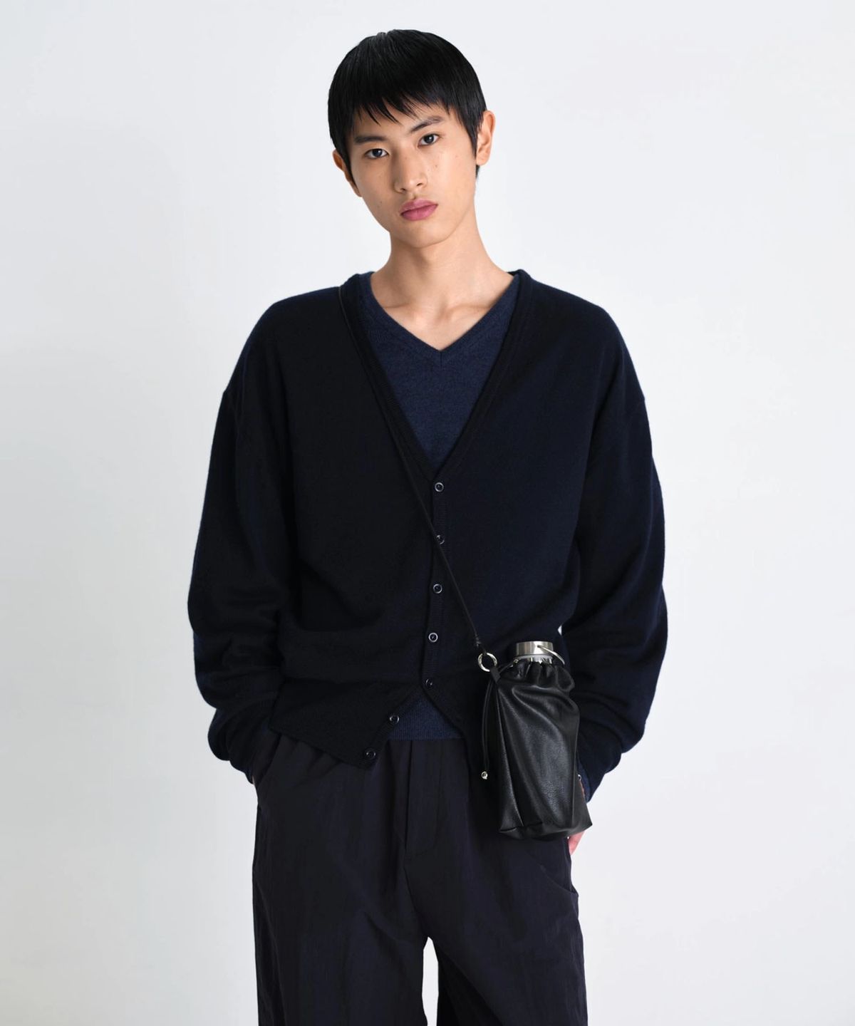 라벨아카이브(LABELARCHIVE) Hiora merino air wool cardigan dark navy