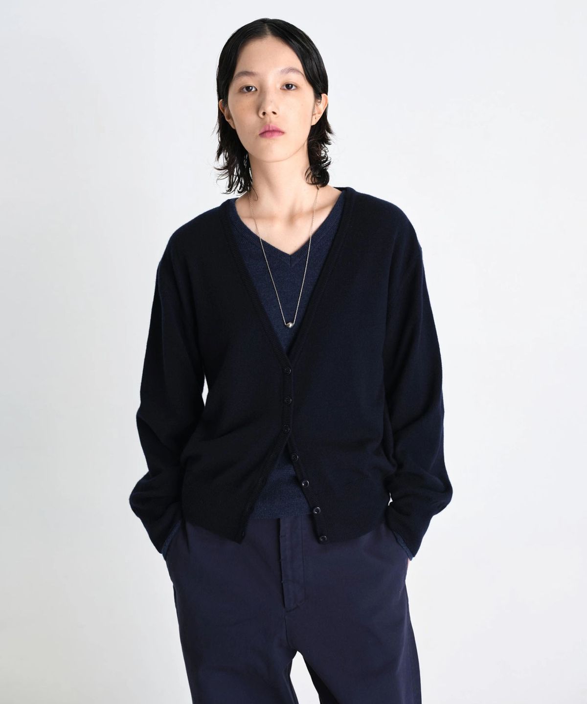라벨아카이브(LABELARCHIVE) W Hiora merino air wool cardigan dark navy