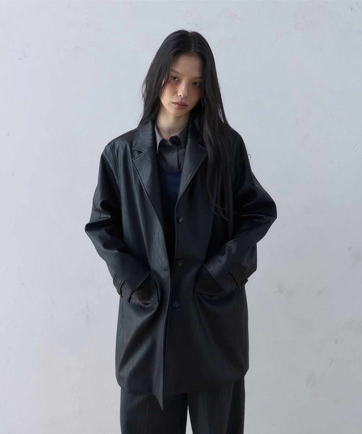 레투알(LETOILE) 레더 하프 코트_블랙