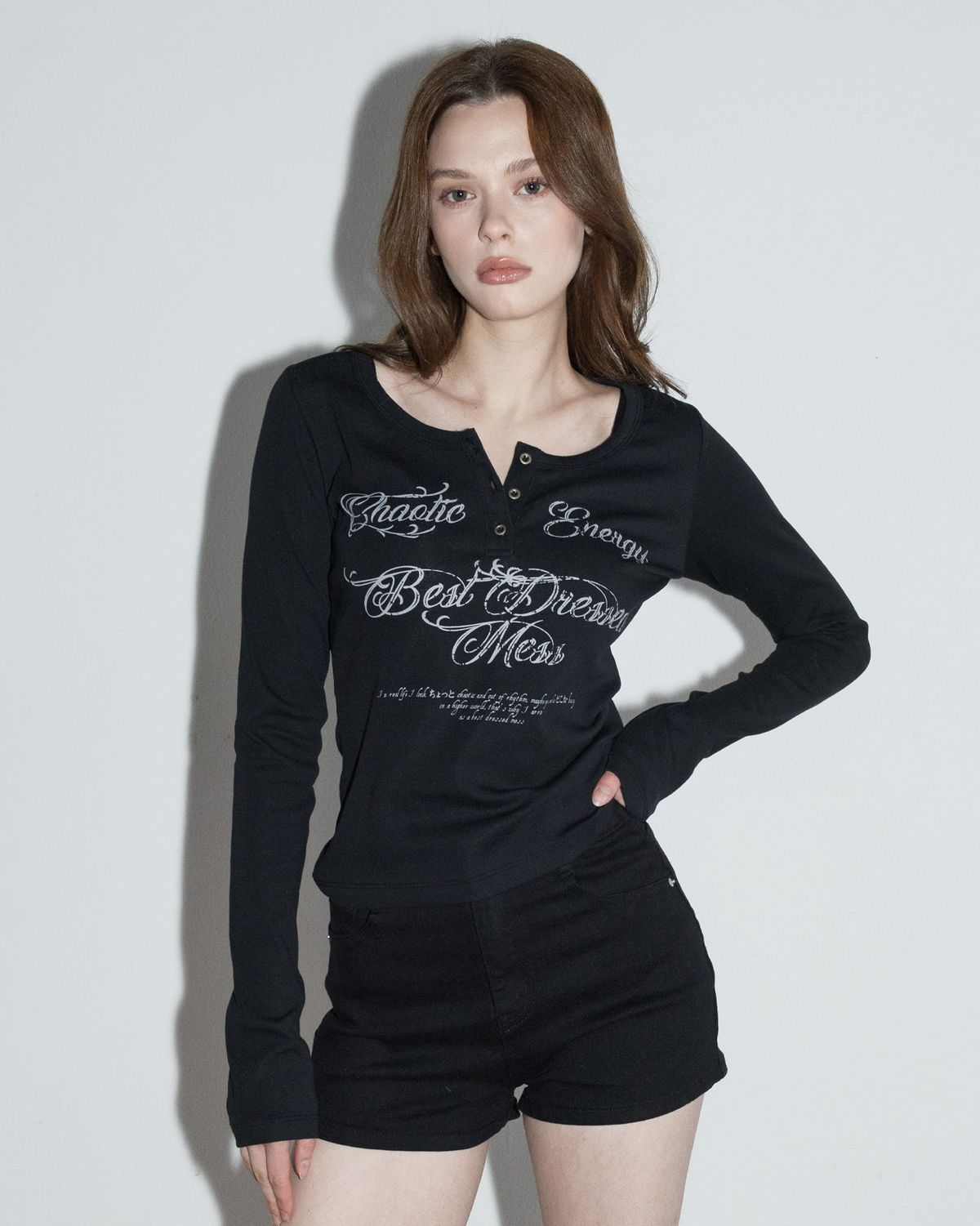매고렌 서울(MAGORENSEOUL) BDM 헨리넥 롱슬리브 블랙