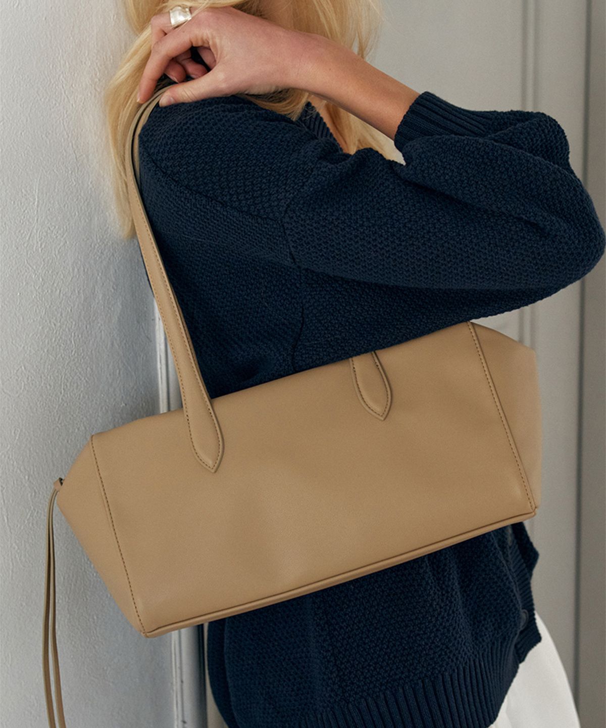 오브히(OVHEE) 소프트 데이백 Soft Day Bag_Beige