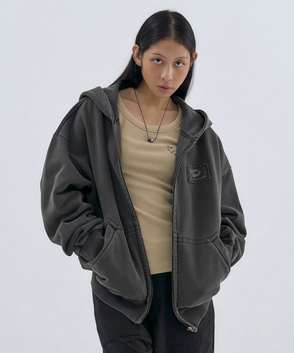 웰빙익스프레스(WELLBEING EXPRESS) Logo Patch Zipup Hoodie Dark Brown