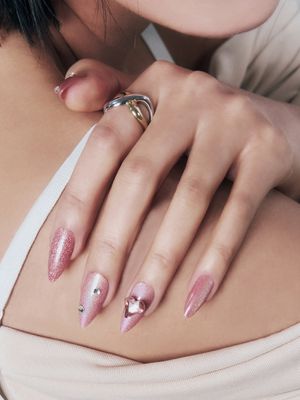 리유저블 글램 네일팁 돌리쉬(라운드 스틸레토)