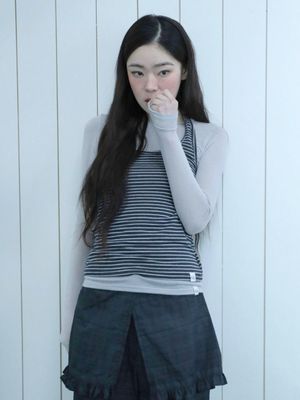 스트라이프 홀터넥 레이어드 티셔츠(차콜)