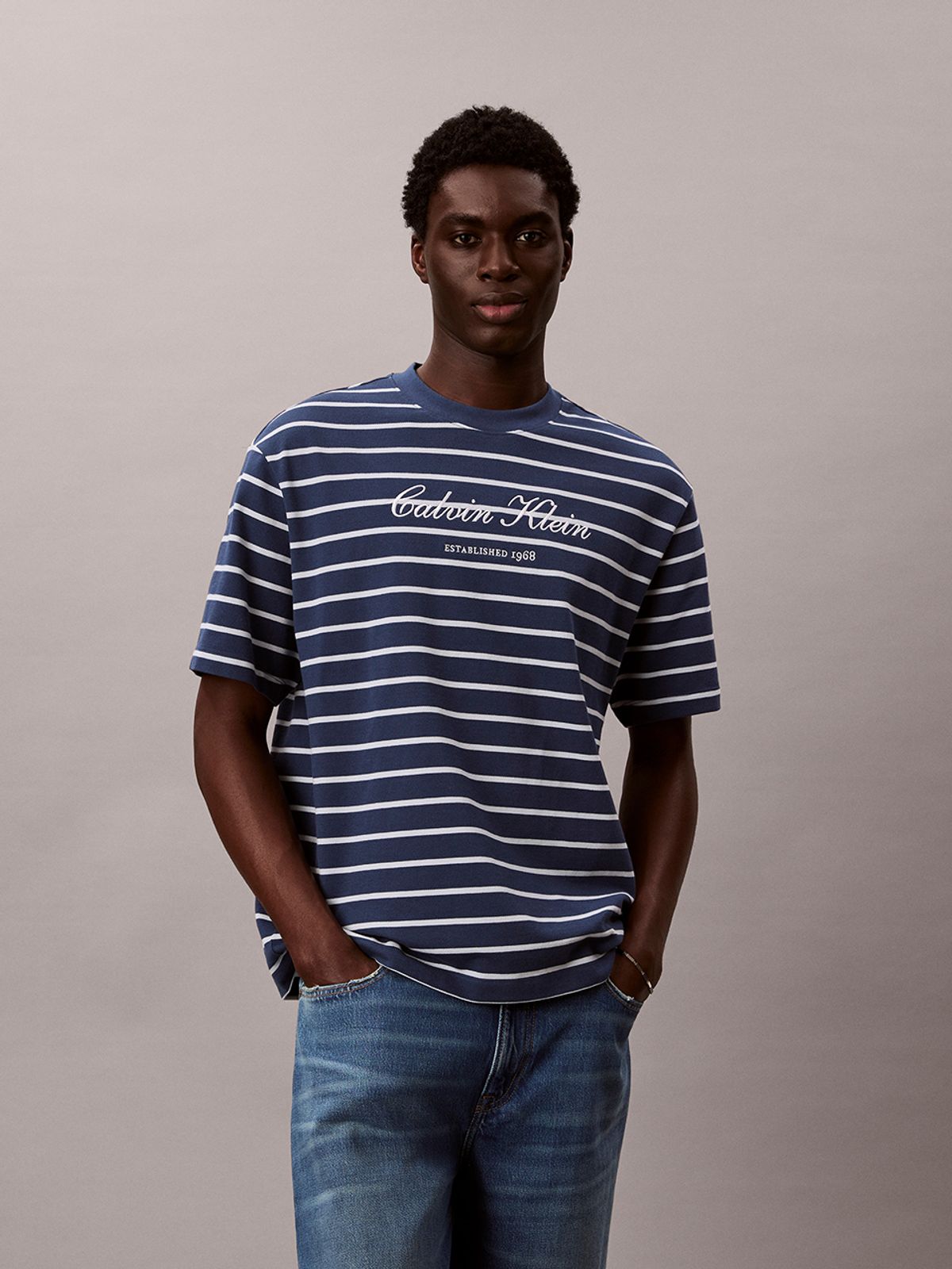 캘빈클라인 진(CALVIN KLEIN JEANS) 스트라이프 피케 캘빈 NYC 반팔 티셔츠 4RF204G CEC