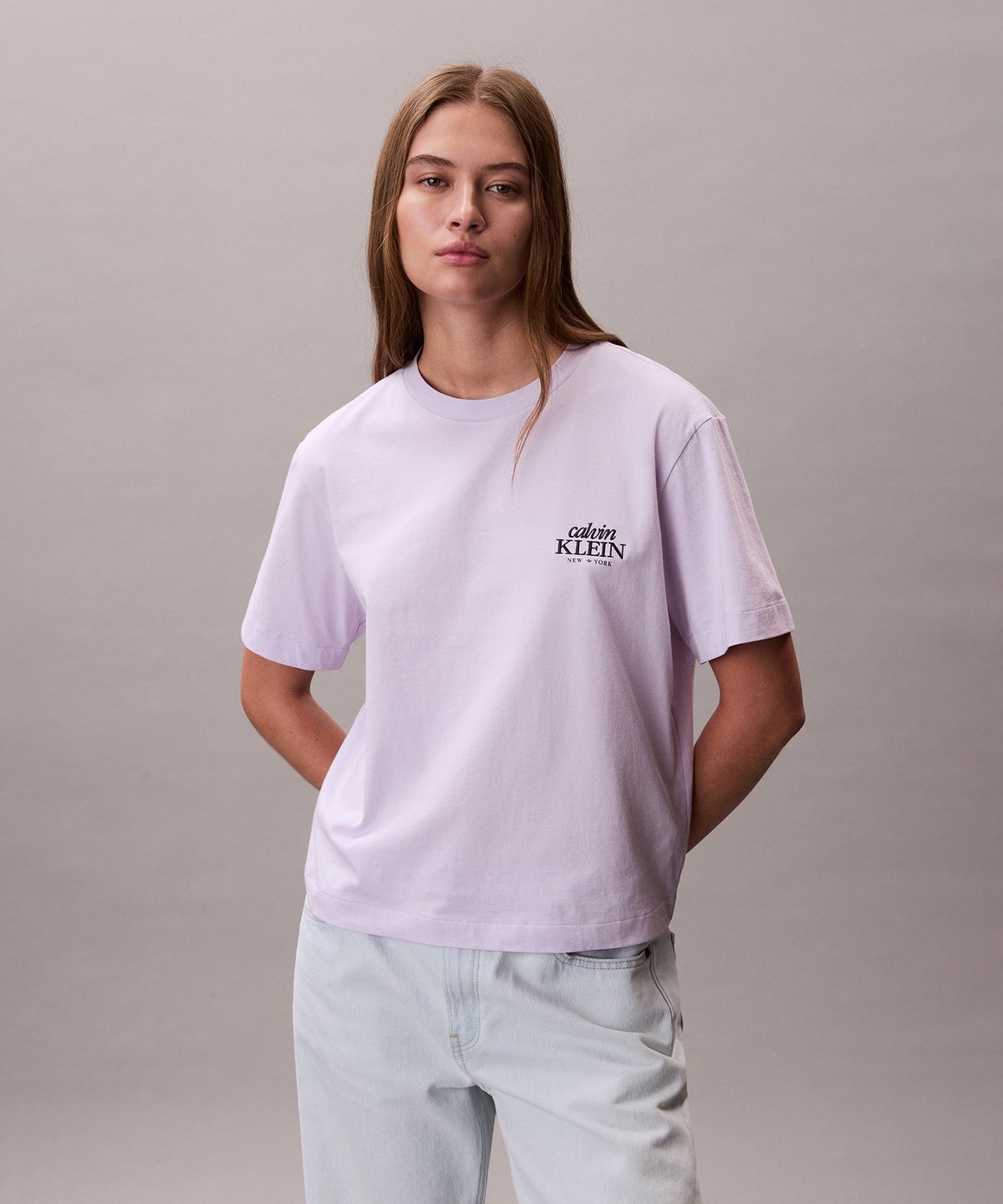 캘빈클라인 진(CALVIN KLEIN JEANS) 여성 박시 그래픽 반팔 티셔츠 47F801G 3OQ