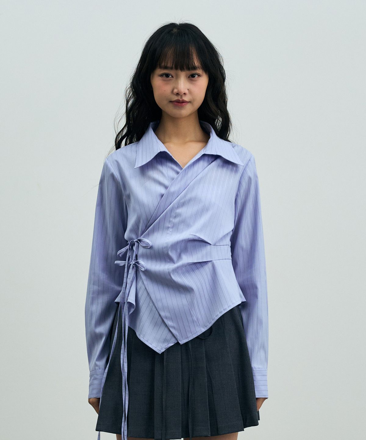 아리킴(ARIKIM) EVE STRIPE WRAP SHIRT / SKY BLUE
