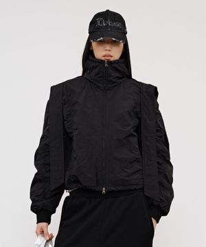 PARKA RING HOODED CROPPED JUMPER IN BLACK