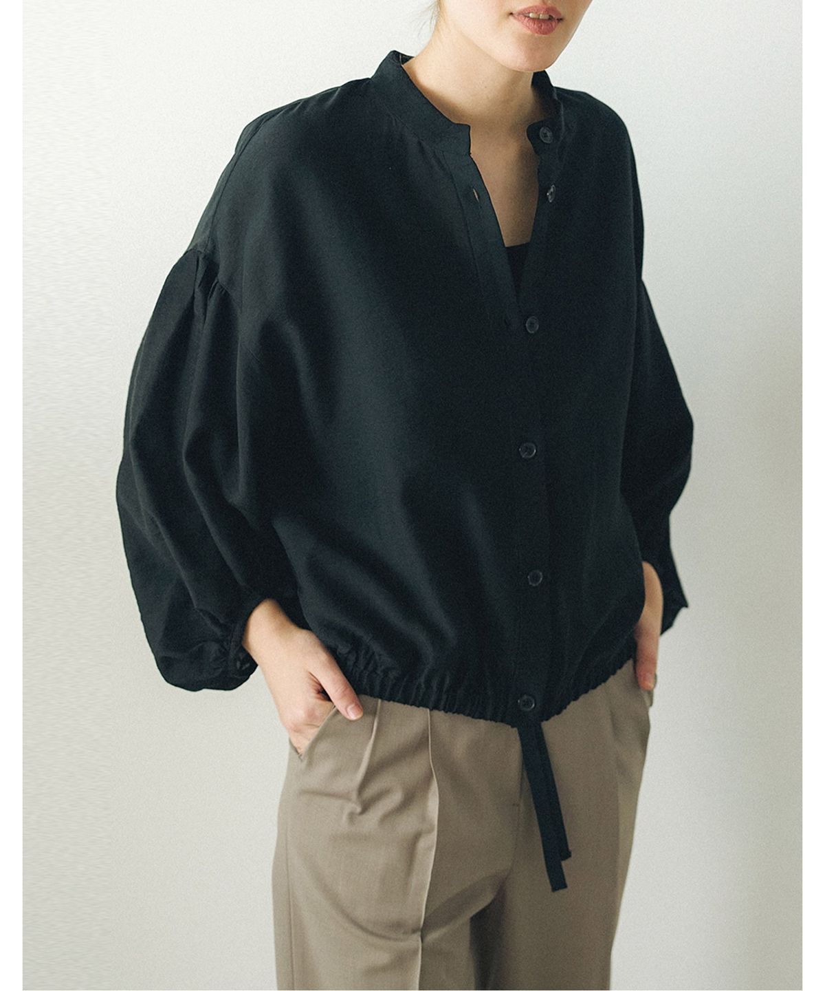 모먼(MOMEN) [MOMEN] Chic Blouse - Black_XMTNL3S421106
