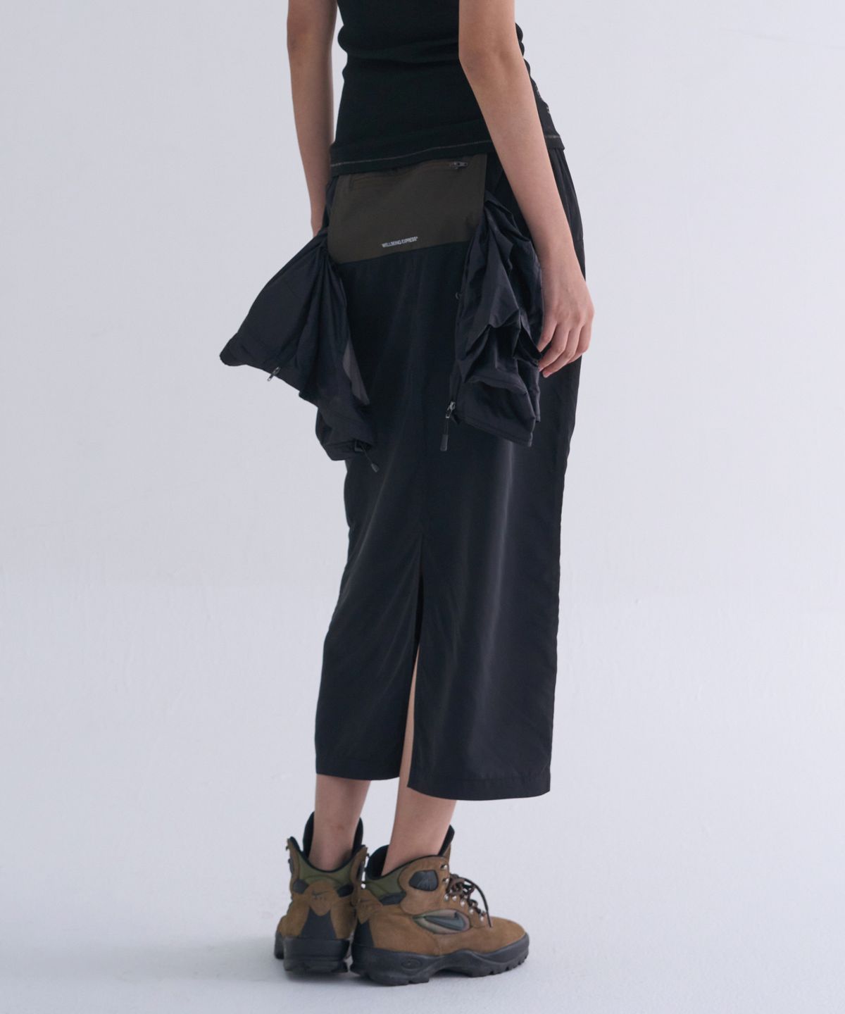 웰빙익스프레스(WELLBEING EXPRESS) Utility Zipper Skirt Black