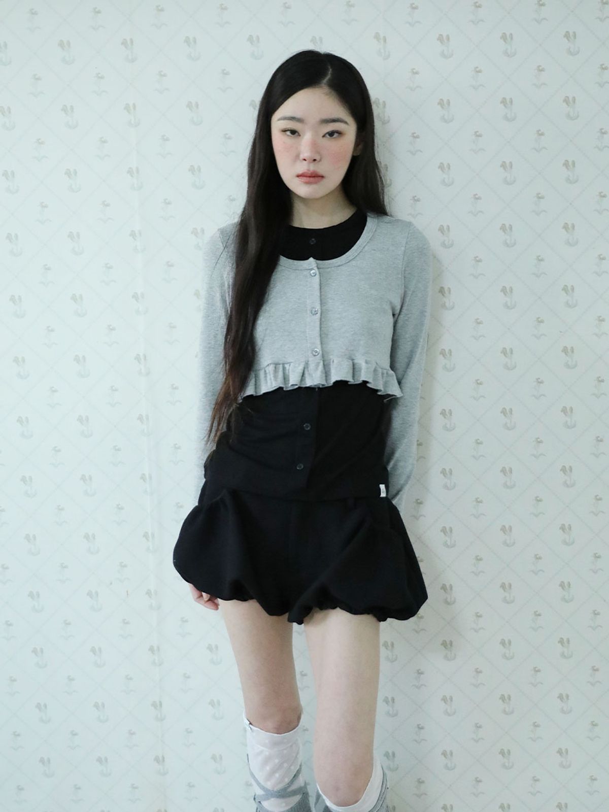 어글리쉐도우(UGLYSHADOW) 레이어드 프릴 가디건 티셔츠(그레이)