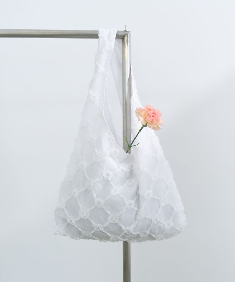 Floral Lace Shoulder Bag (white)