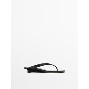 미드힐 스트랩 샌들