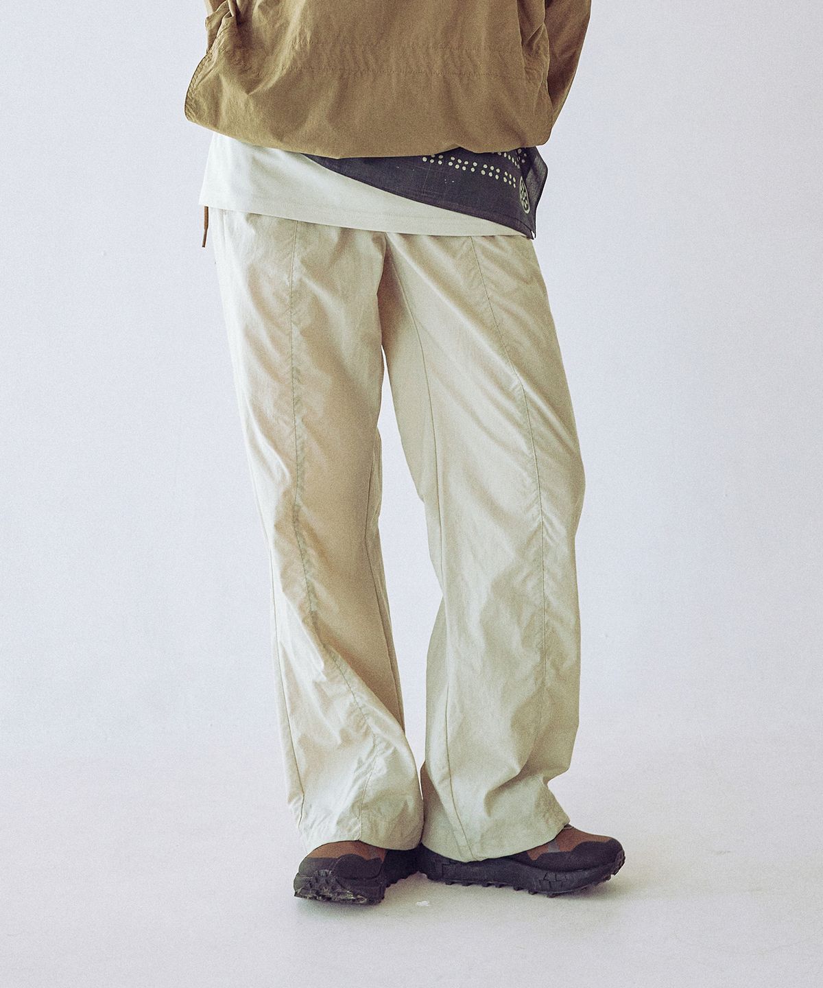 디오디(DOD) 여성) 사라토 레귤러핏 팬츠(BEIGE)