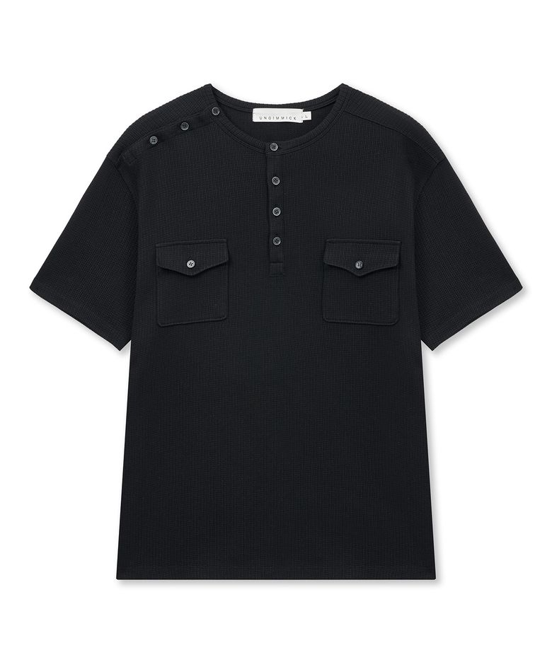 SHORT-SLEEVED WAFFLE HENLEY T-SHIRT (BLACK)