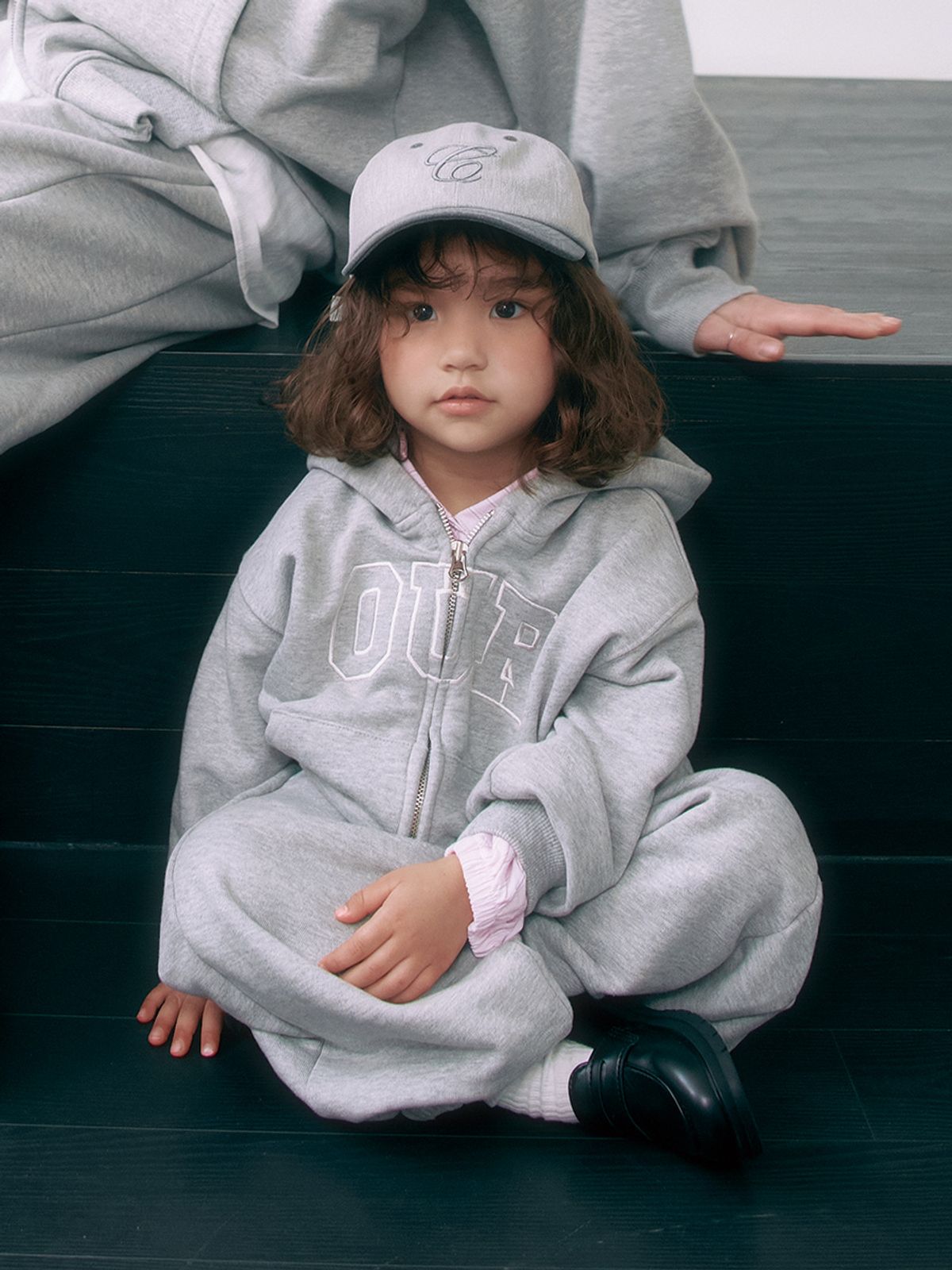 아워컬러(OURCOLOR) classic Hooded zip-up _ grey