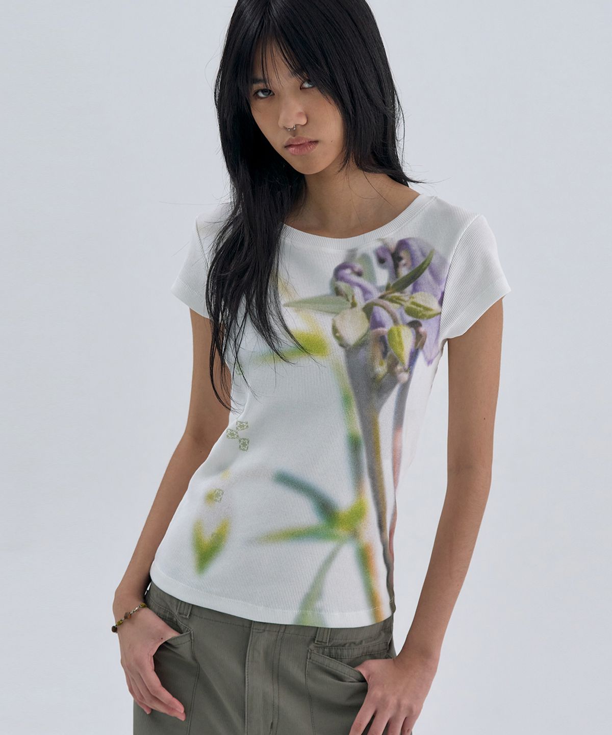 웰빙익스프레스(WELLBEING EXPRESS) Flower Half Sleeve-green White