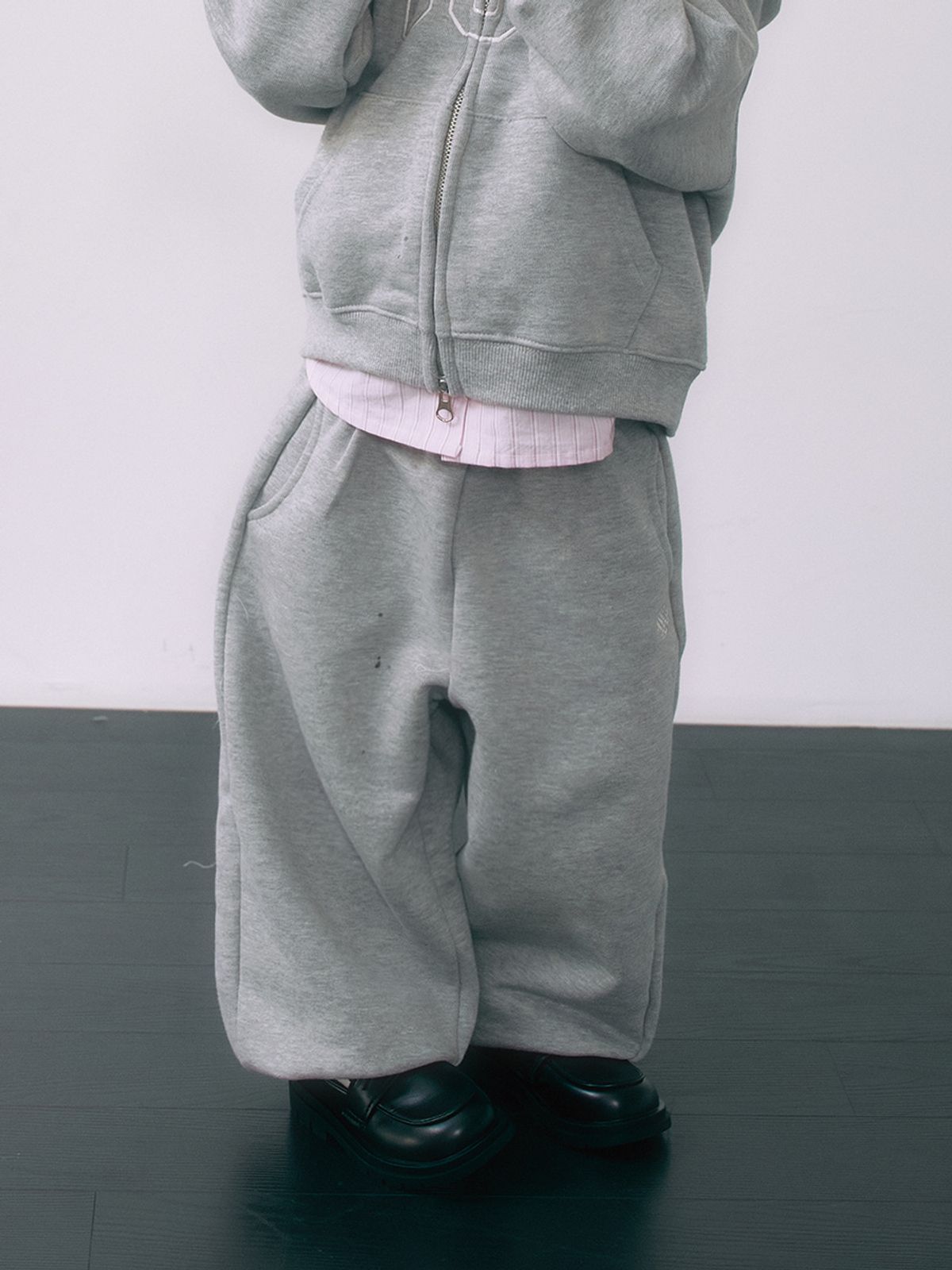 아워컬러(OURCOLOR) classic Sweatpants _ grey