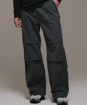 유틸리티 투턱 버클 팬츠  다크그레이