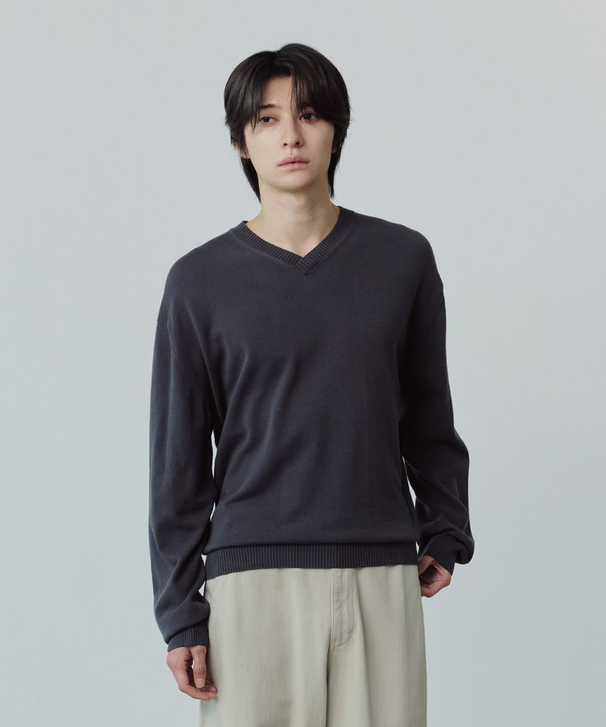 유니온블루(UNION BLUE) ACCORD V-NECK KNIT [CHARCOAL]