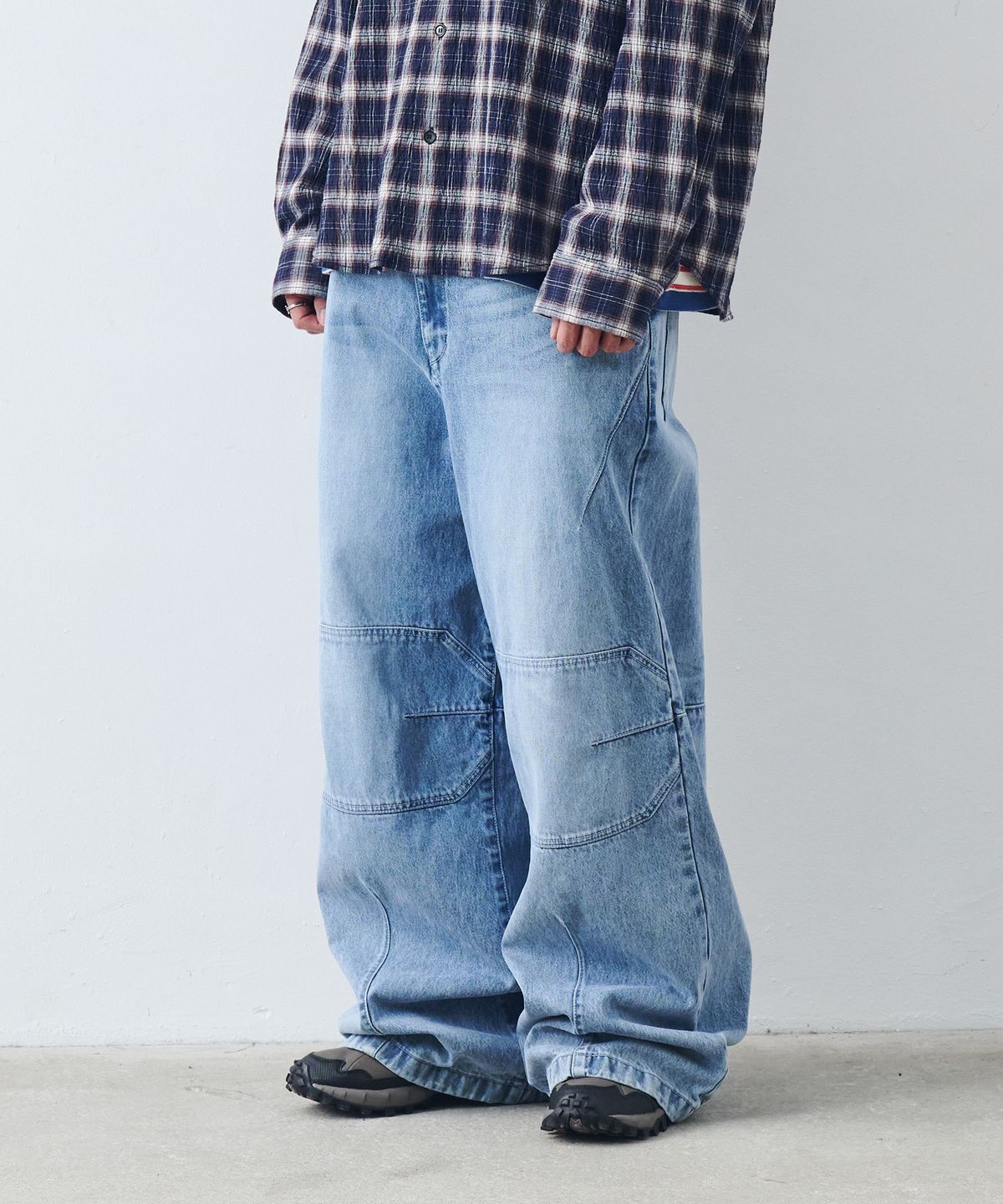 논타입(NONTYPE) GRADATION BIKER DENIM (WASHED BLUE)