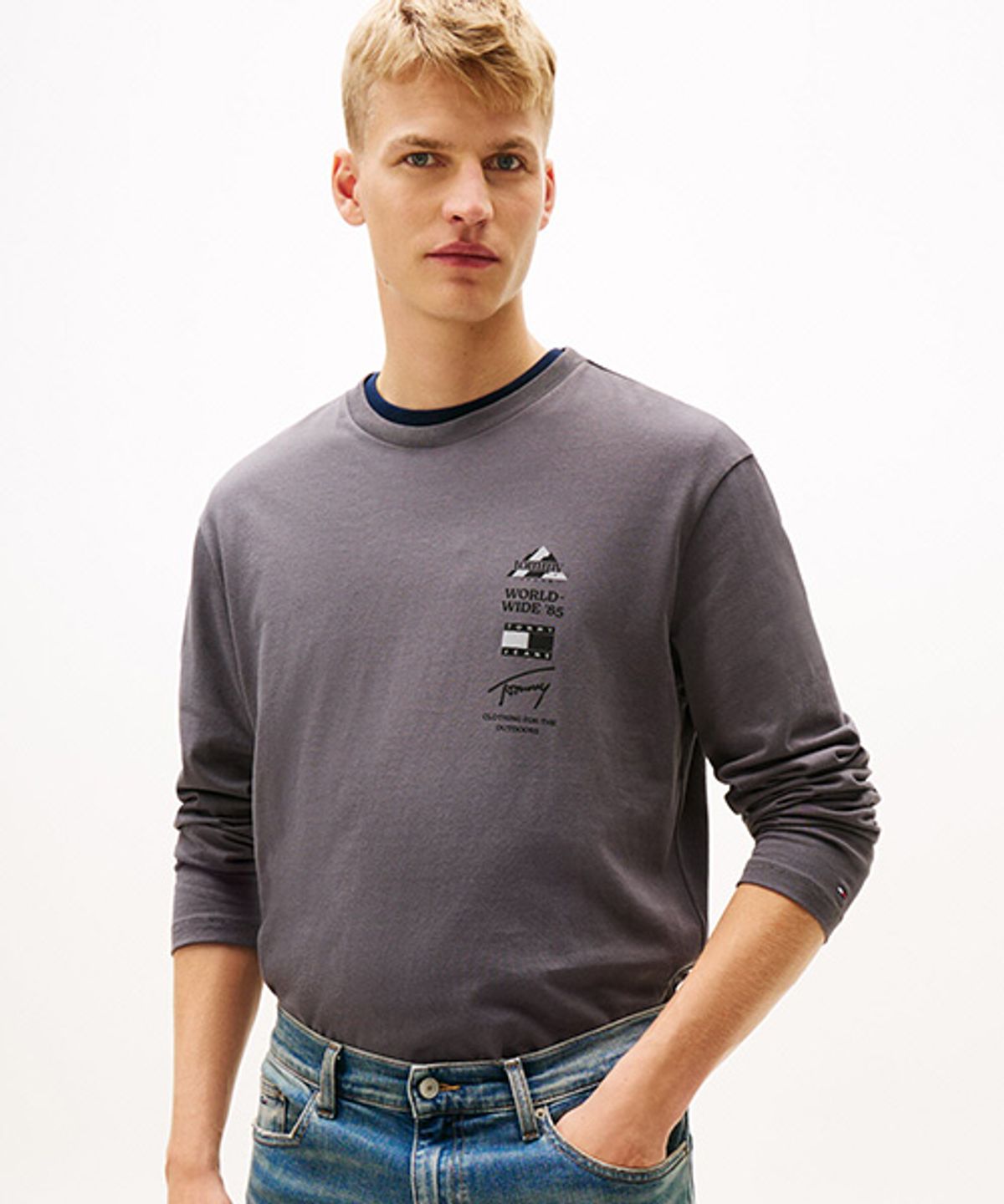 타미진스(TOMMY JEANS) 릴렉스 핏 픽스 티셔츠 (T32G0TTO34TMT1PT2)