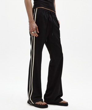 레온 플레어 트랙팬츠 블랙