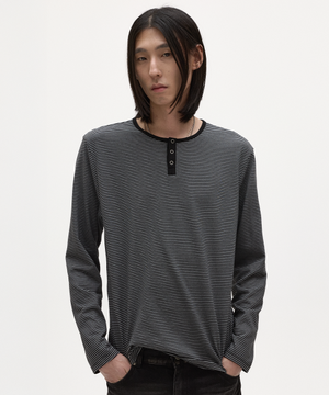 클로드 스트라이프 헨리넥 롱 슬리브 차콜 블랙