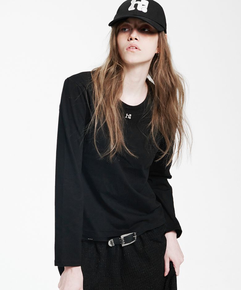 포인트 심볼 블랙 롱 슬리브