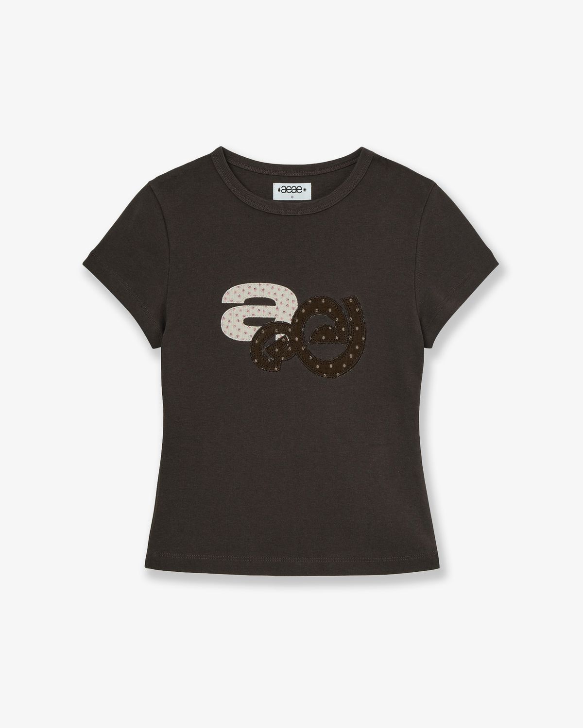 에이이에이이(AEAE) APPLIQUE FLOWER LOGO TEE [DARK BROWN]