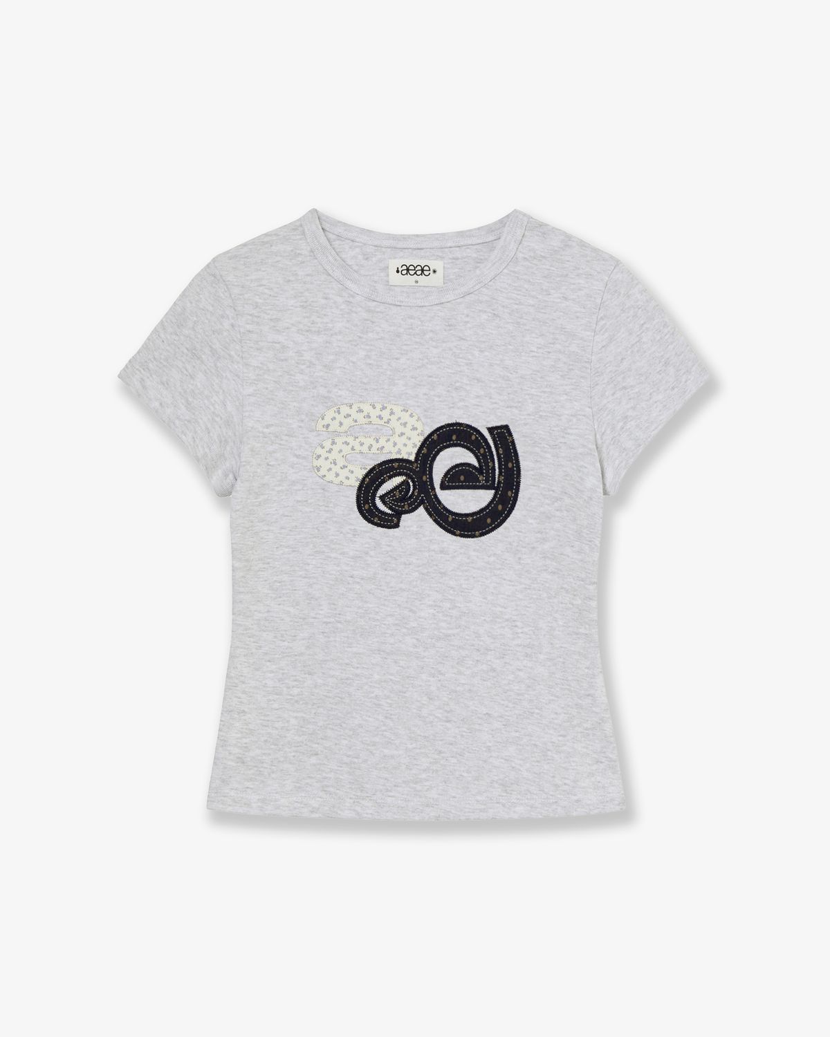 에이이에이이(AEAE) APPLIQUE FLOWER LOGO TEE [LIGHT GREY]